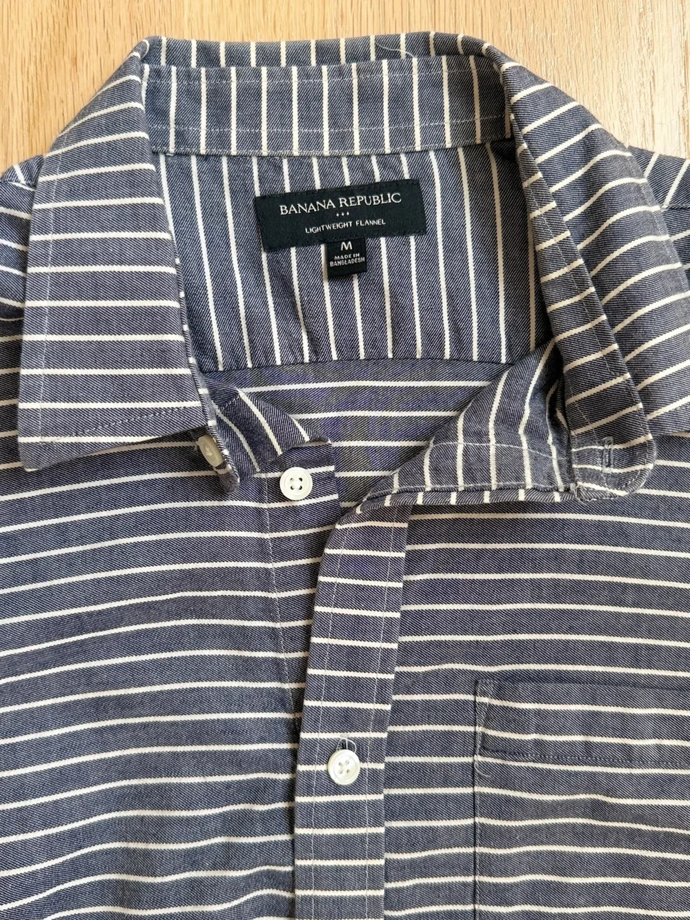 Banana Republic Men's M Lightweight Flannel Shirt Gray White Striped Button Down